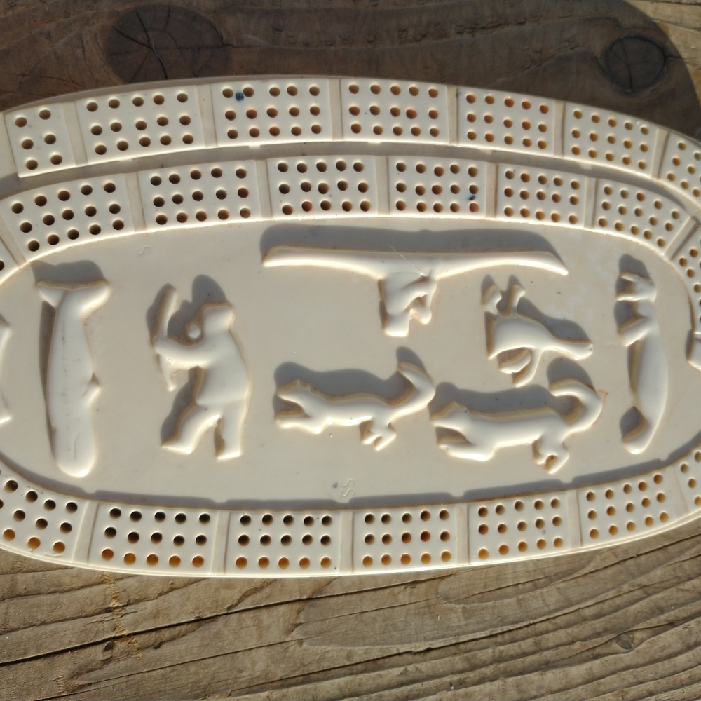 Vintage Cribbage Board with Animal Design ivory bone